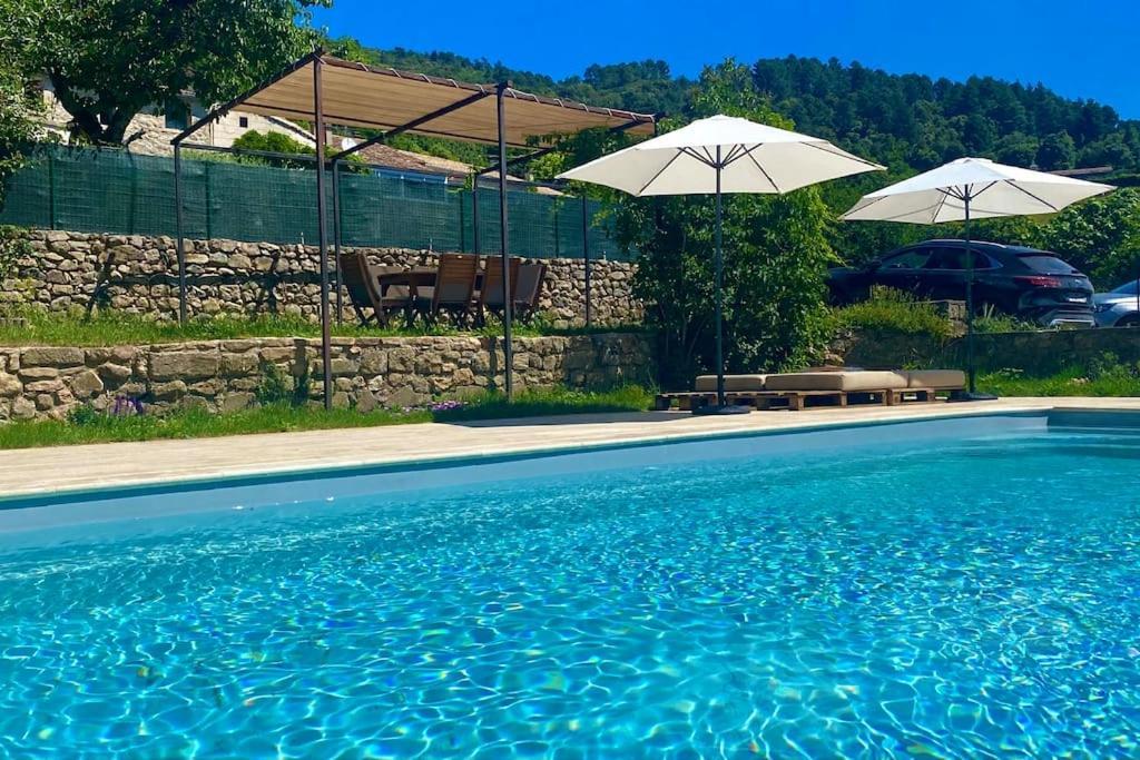 La Joannassiene, Maison Ardechoise De Caractere Экстерьер фото