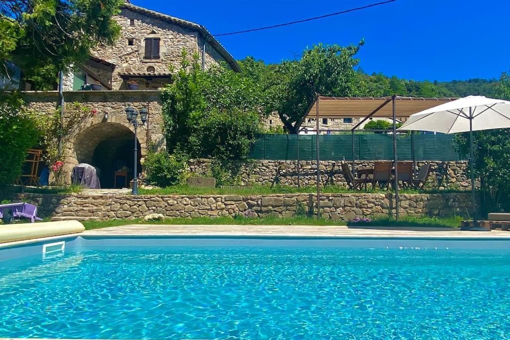 La Joannassiene, Maison Ardechoise De Caractere Экстерьер фото